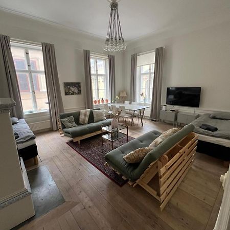 Home Inn Lng20 Stockholm Buitenkant foto